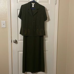 Like new, Womens Studio I, Size 8 Green Dress